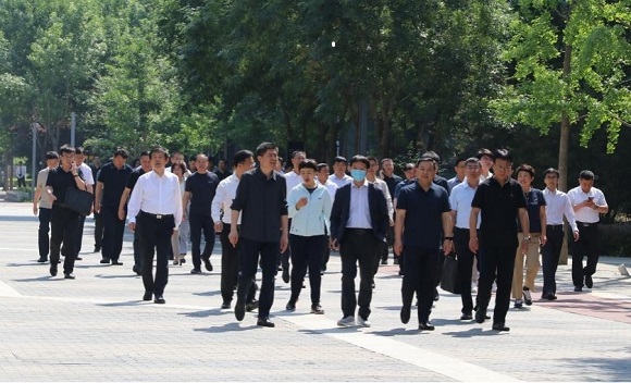 海淀区政协副主席许云与山东省聊城市领导到中科智汇工场调研