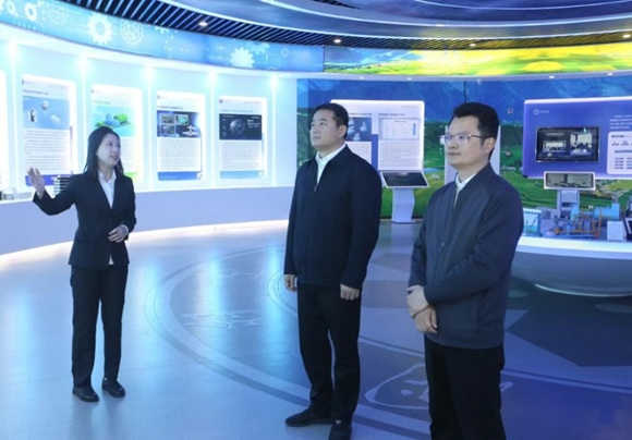 广西柳州市副市长汤振国一行到中科智汇工场考察调研